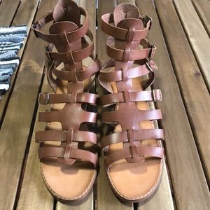 Chinese Laundry strappy gladiator sandals